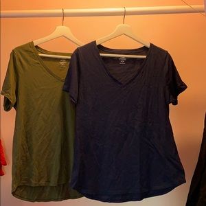 V-neck t-shirt bundle